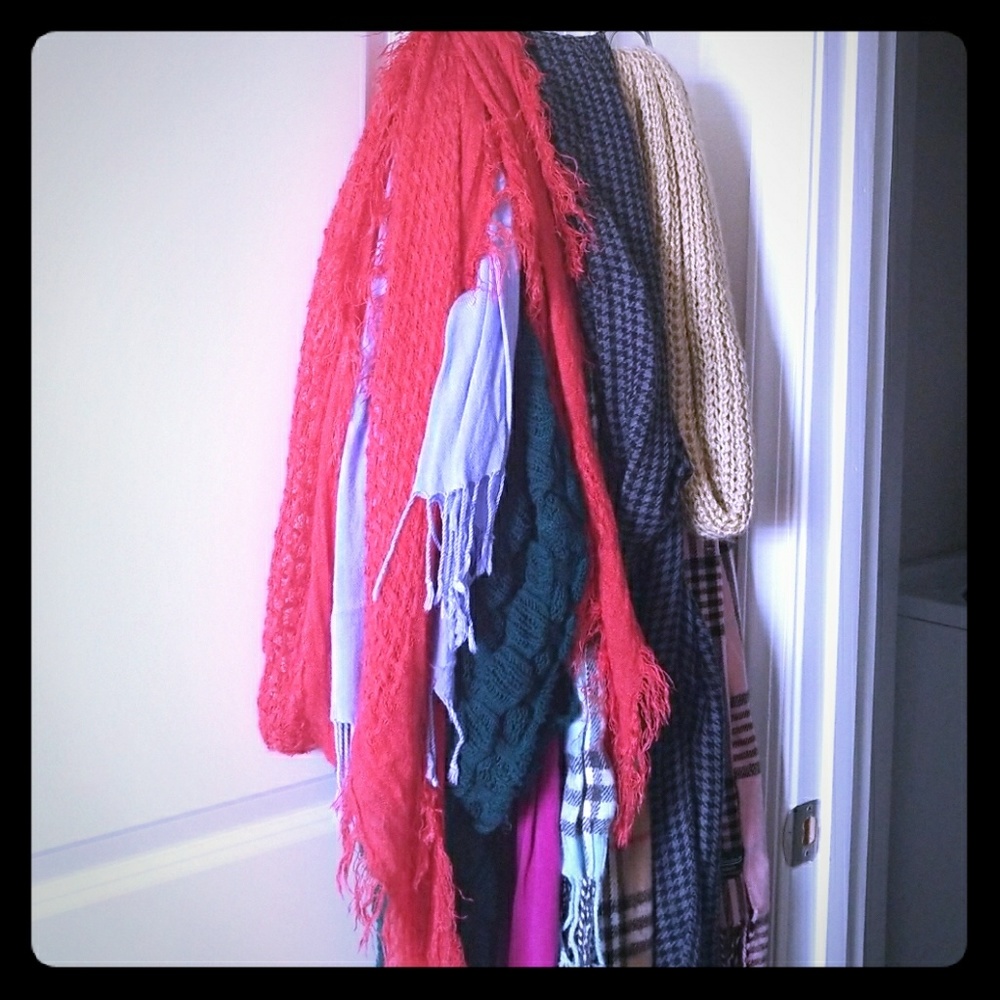 🌟Various scarves-any 2!!
